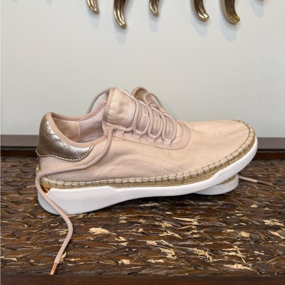 Michael Kors Woman's Finch Lace Up Optic/Ivory - Picture 2 of 12